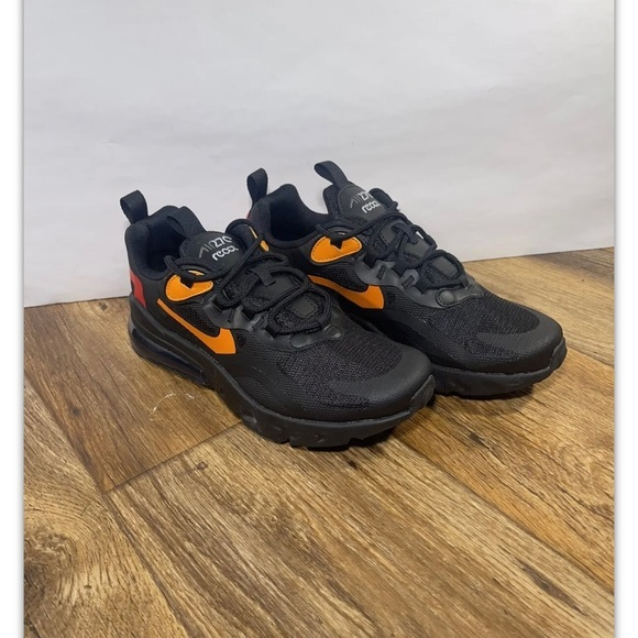 Nike Air Max React 270 Black Orange Red Cv9638-001 Size GS 5.5 / Women's 7 New - Picture 1 of 7